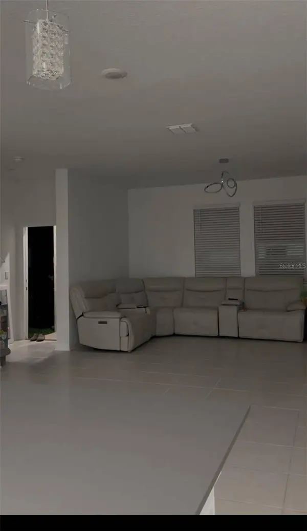 9545 PASSAIC Pkwy, Orlando, FL 32829