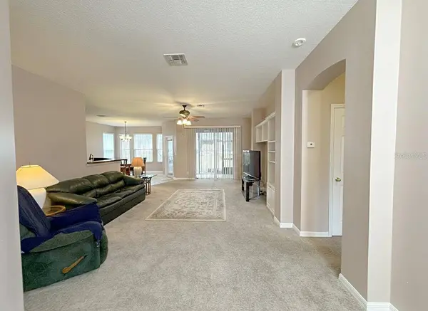 109 AVENHAM DR, Deland, FL 32724