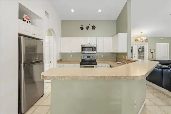 810 SW 10TH PL, Cape Coral, FL 33991
