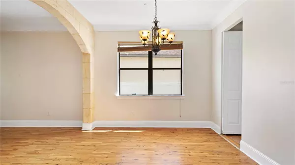 9866 LAKE DISTRICT LN, Orlando, FL 32832