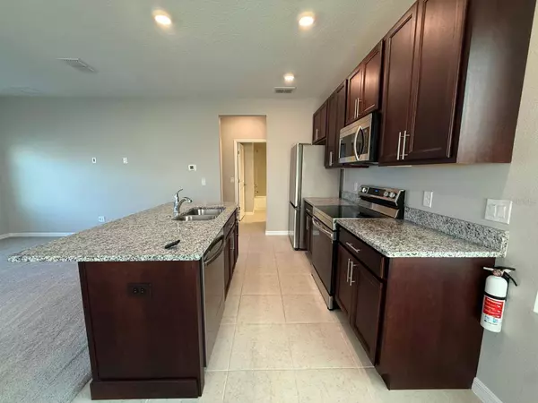 3124 VOYAGER AVE, St Cloud, FL 34771