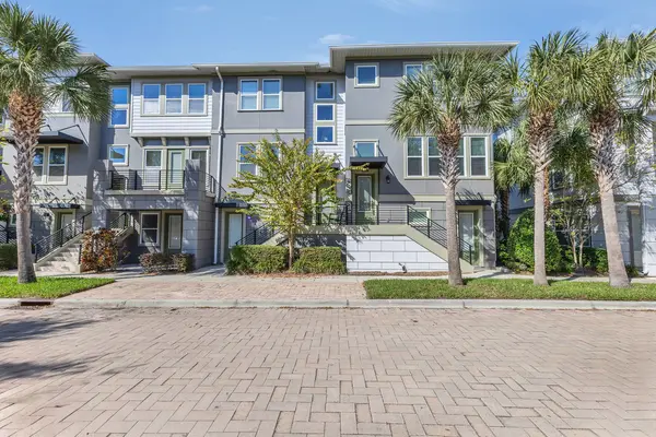 8443 Karrer Ter, Orlando, FL 32827-7678