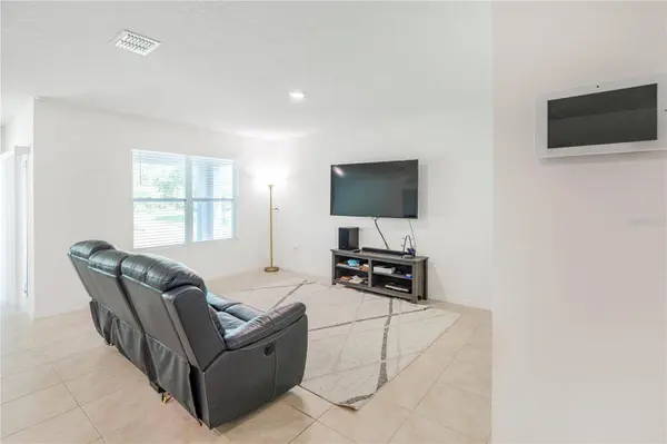 321 CHARLES DR, Deland, FL 32724