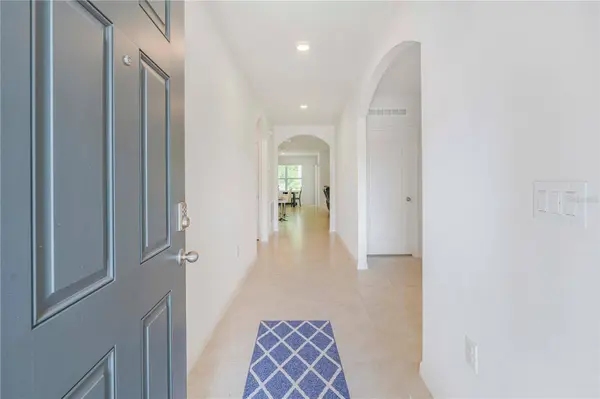 321 CHARLES DR, Deland, FL 32724