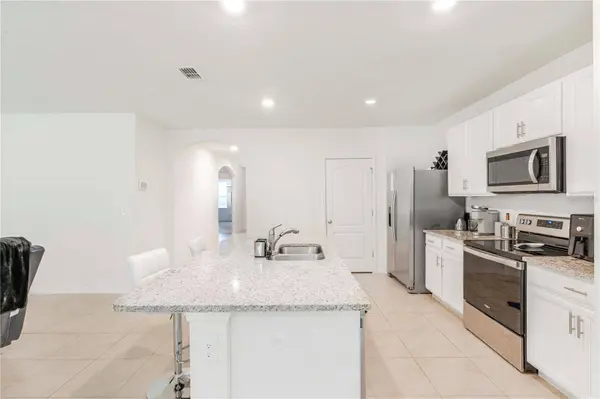 321 CHARLES DR, Deland, FL 32724