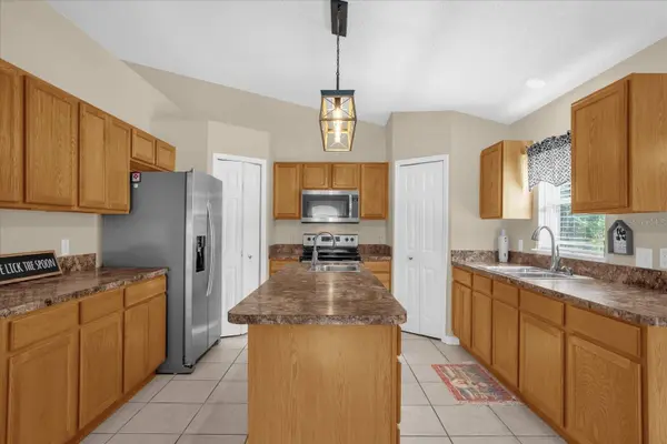 3051 CLOVERDALE ST, Deltona, FL 32738