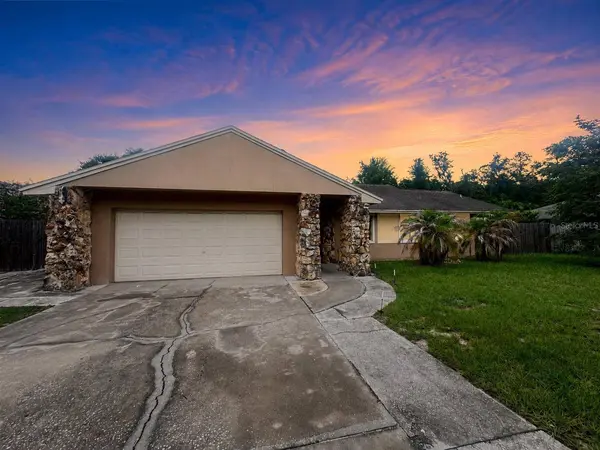 304 SHADOW OAK DR