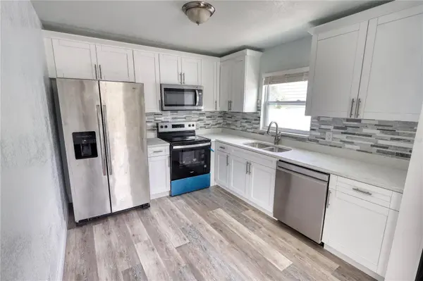 116 44TH ST S, St Petersburg, FL 33711
