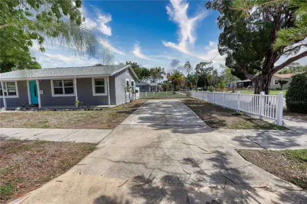 116 44TH ST S, St Petersburg, FL 33711