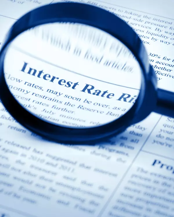 Taxas de Juros Oscilam Entre 6,62% e 7,04%: Janela Estratégica para Investidores de Excelência