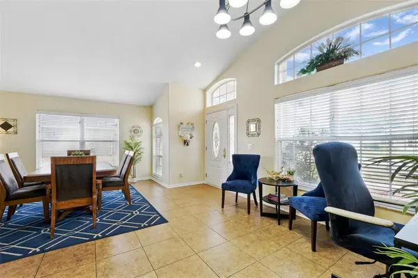 1823 ASHTON DR E, St Cloud, FL 34771