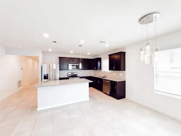 398 CITRUS ISLE LOOP, Davenport, FL 33837