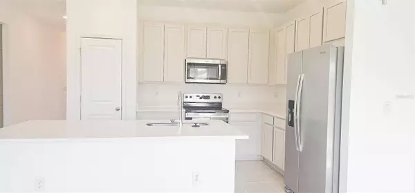 2043 FIRETHORN LOOP, Haines City, FL 33844