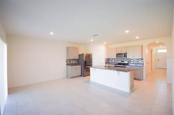 1945 CHICKASAW BLVD, Davenport, FL 33837