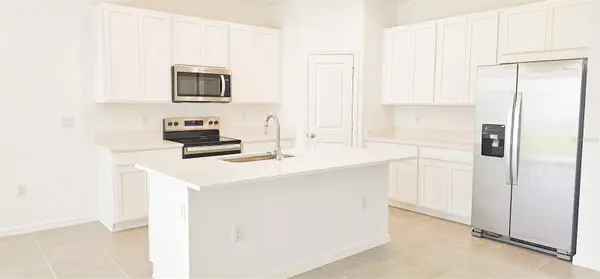 413 SILVER PALM DR, Haines City, FL 33844