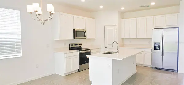 413 SILVER PALM DR, Haines City, FL 33844