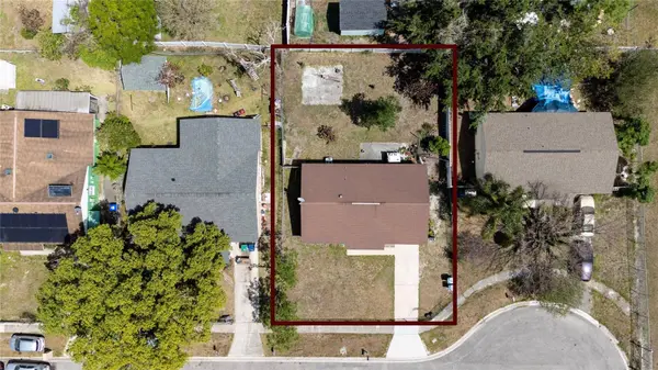 7807 PINE HAWK LN, Orlando, FL 32822