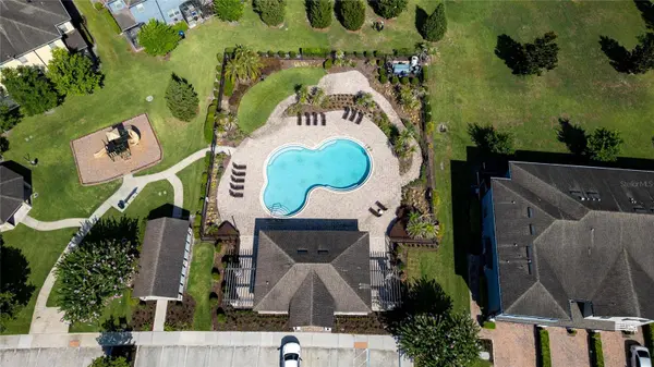 2480 WHITE ISLE LN, Orlando, FL 32825