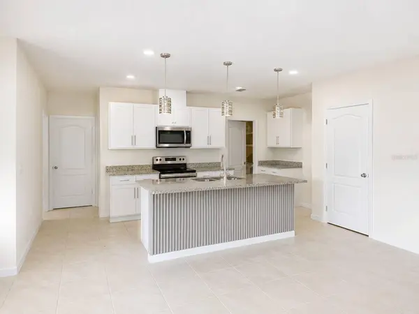 2618 ANGEL FALLS DR, Davenport, FL 33837