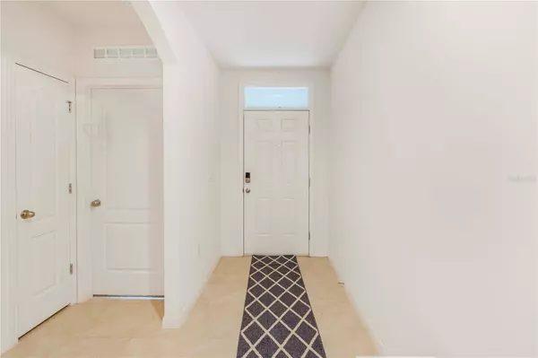 321 CHARLES DR, Deland, FL 32724