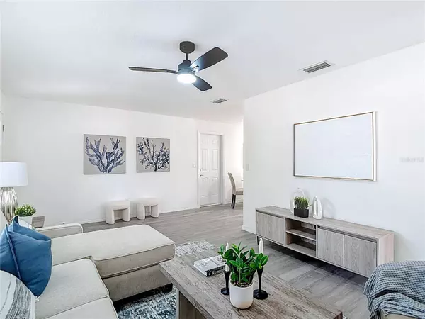 10017 N HARTTS DR, Tampa, FL 33617