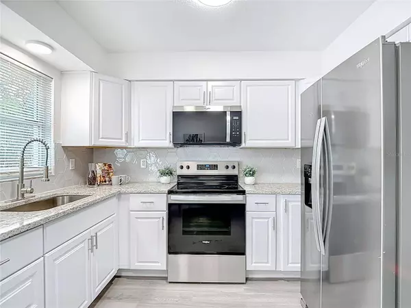 10017 N HARTTS DR, Tampa, FL 33617