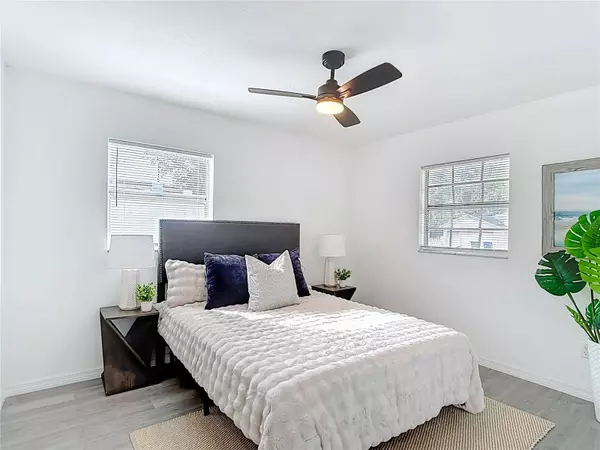 10017 N HARTTS DR, Tampa, FL 33617