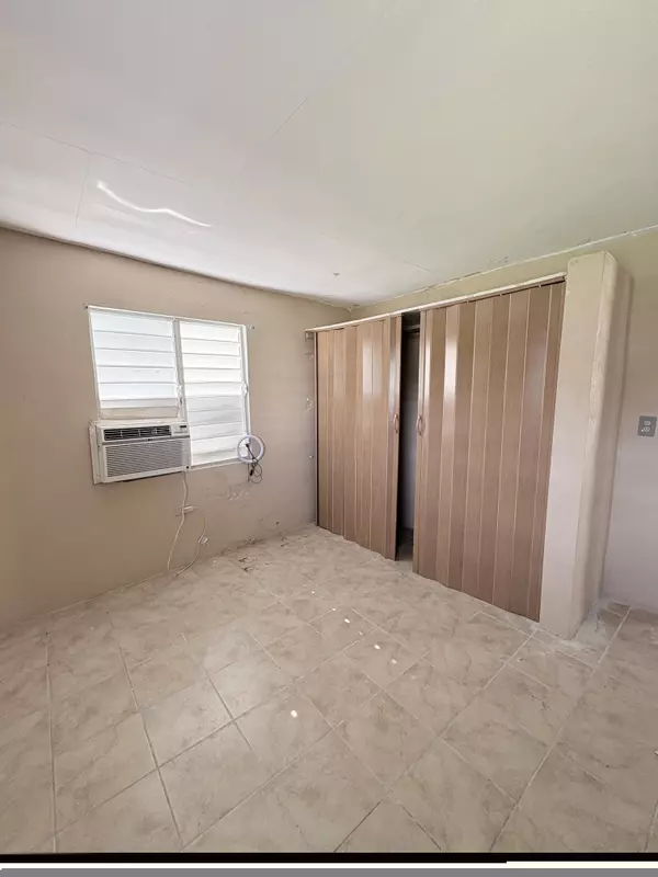 127 Villa Quintero Toa Baja