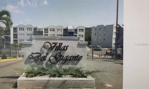 853 VILLAS DEL GIGANTE #F-205, Carolina, PR 00987