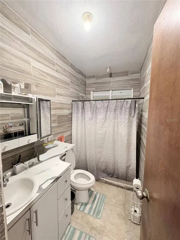 PR 860 MARTIN GONZALEZ, Carolina, PR 00986