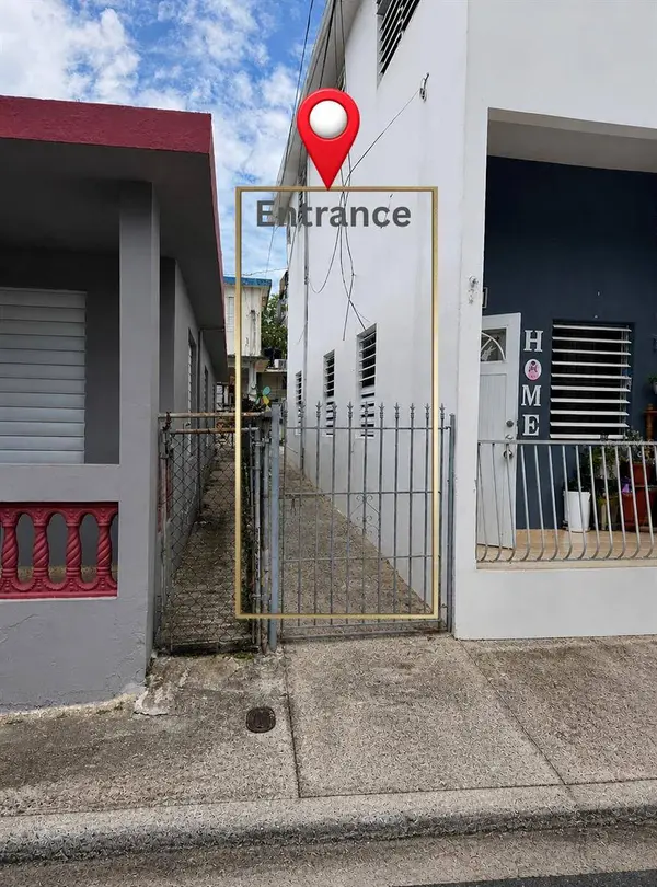 31 CALLE MONSERRATE, Aguas Buenas, PR 00703
