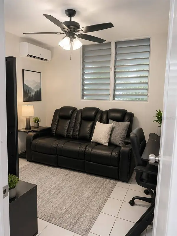 1 KAREN ST, Isabela, PR 00662