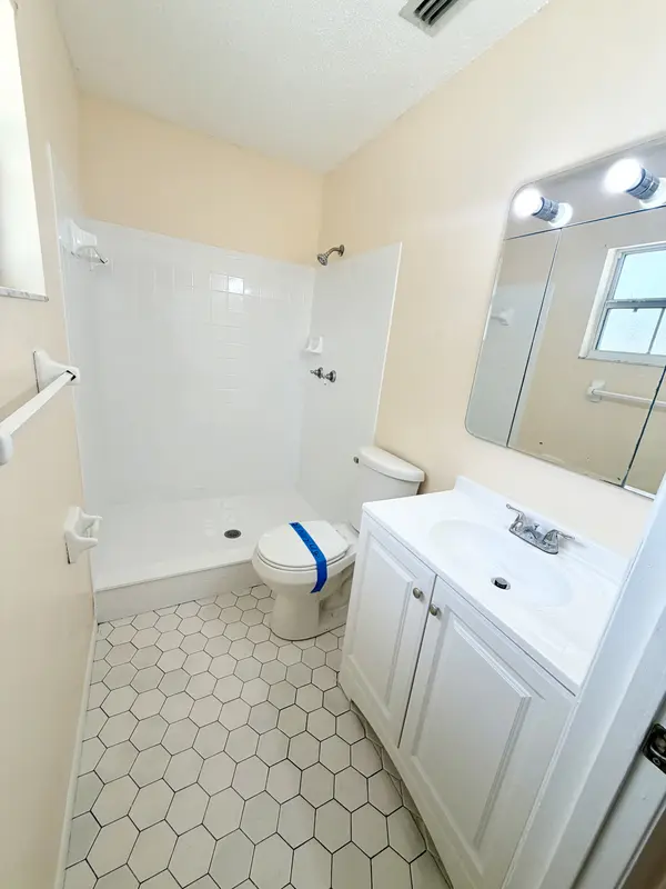 506 Holt Cir, Winter Haven, FL 33880-1333