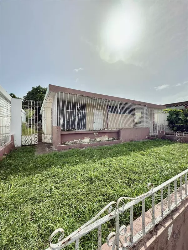 33 JARDINES DEL CARIBE RD, Ponce, PR 00728