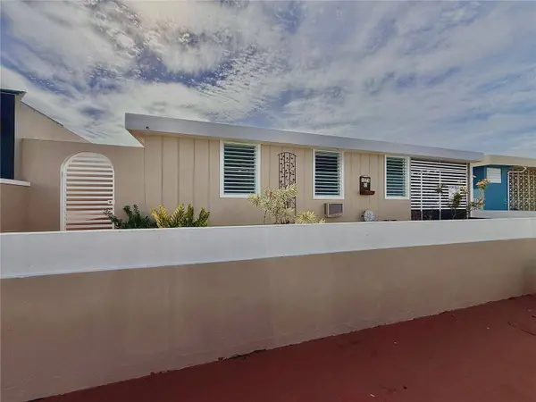 Paseo Diana LEVITTOWN LAKES #1579, Toa Baja, PR 00949