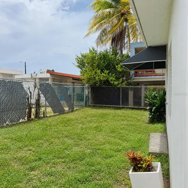 143 JARDINES DE COUNTRY CLUB #Apt 2, Carolina, PR 00983