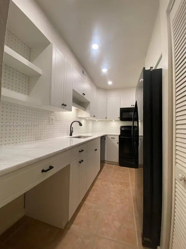 8335 SW 72nd Ave #202D, Miami, FL 33143