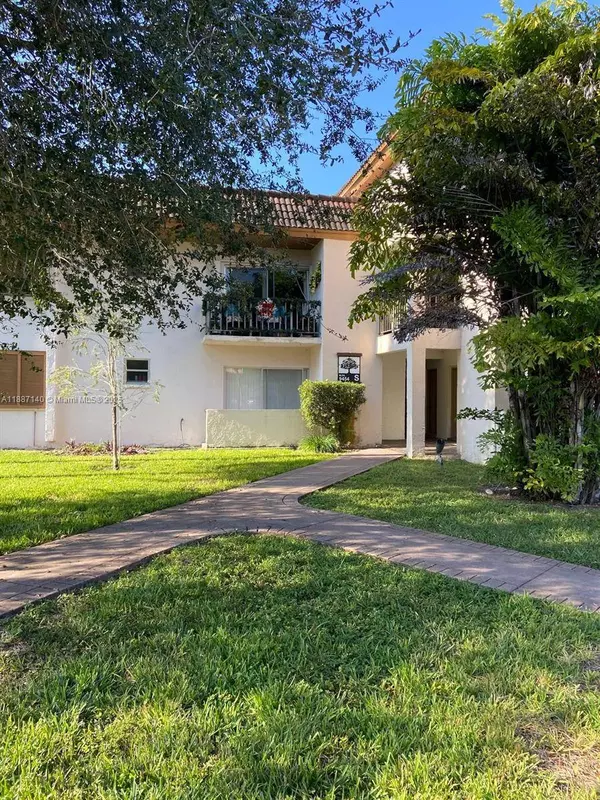 9454 SW 77th Ave #S4, Miami, FL 33156