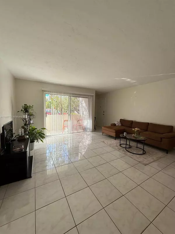 9304 SW 77th Ave #C4, Miami, FL 33156