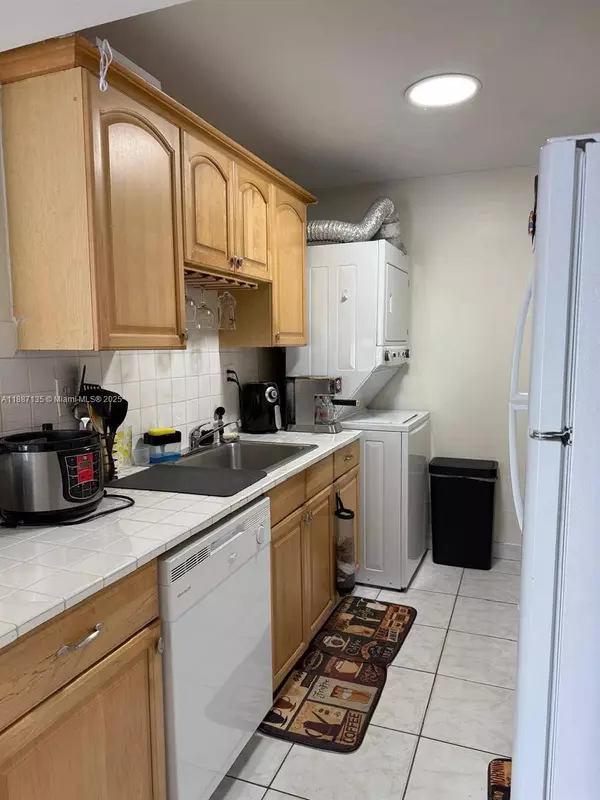 9304 SW 77th Ave #C4, Miami, FL 33156