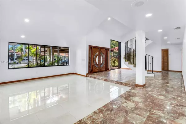 701 SW 24th Rd, Miami, FL 33129