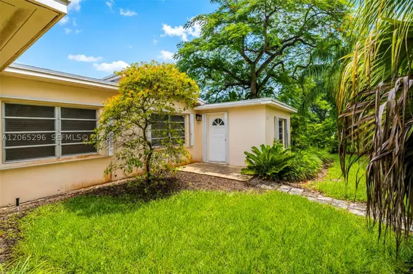 11624 SW 93rd St, Miami, FL 33176