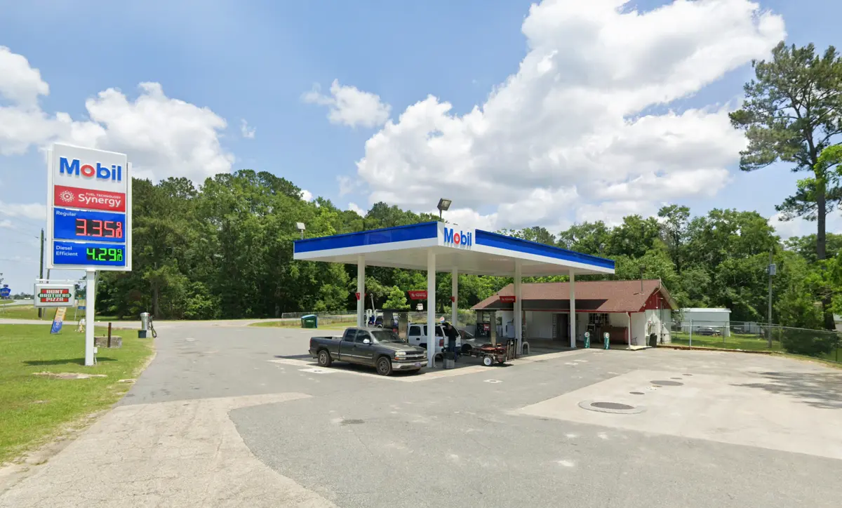 3749 Pat Thomas Pkwy, Quincy, FL 32351-7853