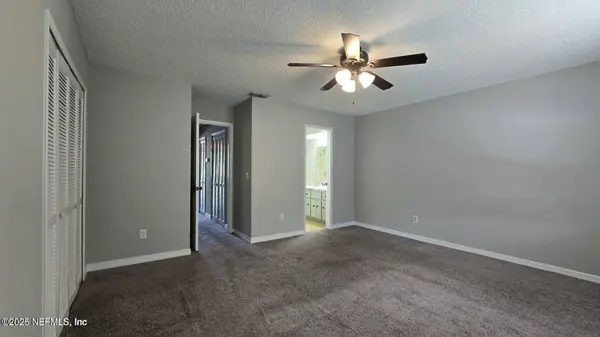 2104 DUNES WAY DR W, Jacksonville, FL 32225