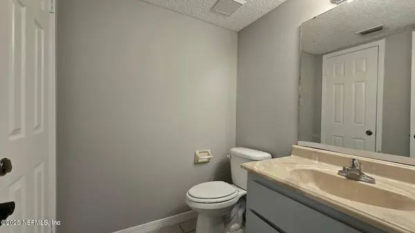 2104 DUNES WAY DR W, Jacksonville, FL 32225