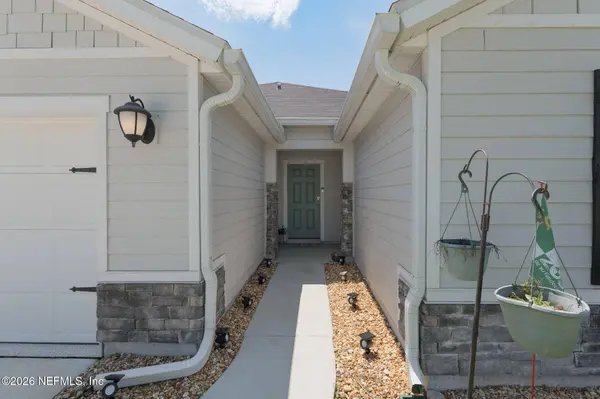402 RED DAHLIA LN, Jacksonville, FL 32218