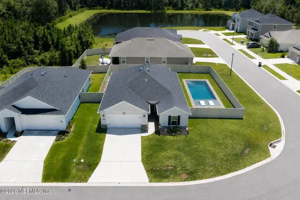 402 RED DAHLIA LN, Jacksonville, FL 32218