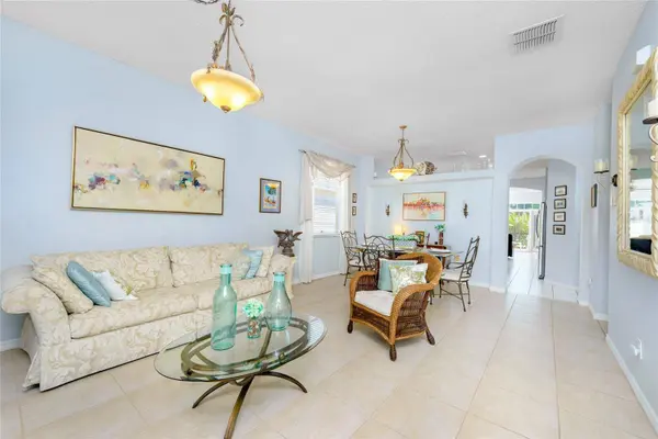 2368 TOPAZ TRL, Kissimmee, FL 34743