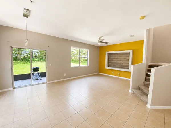 2256 Betsy Ross Ln, St Cloud, FL 34769-1801