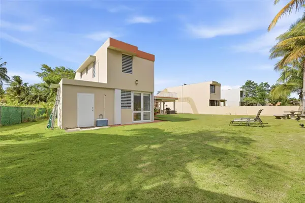 610 CALLE VISTAMAR, Rio Grande, PR 00745